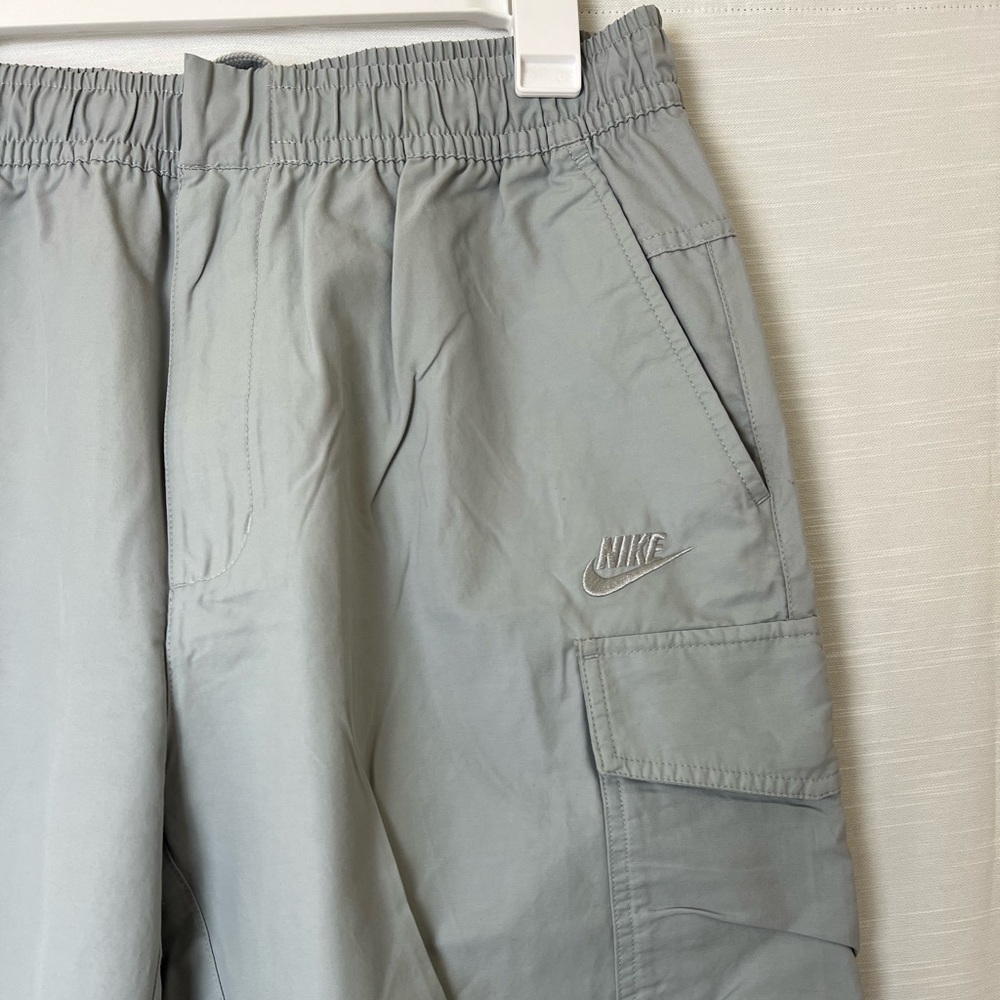 Nike Sportswear Woven Cargo Pants Mens Size XL Joggers - Picture 2 of 5